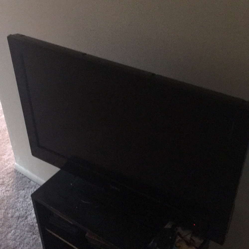 32” tv - Picture 3 of 3